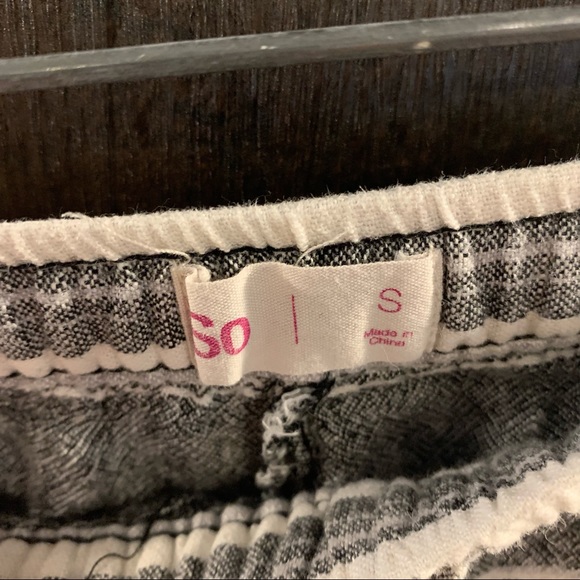 SO Short Shorts - Picture 3 of 4